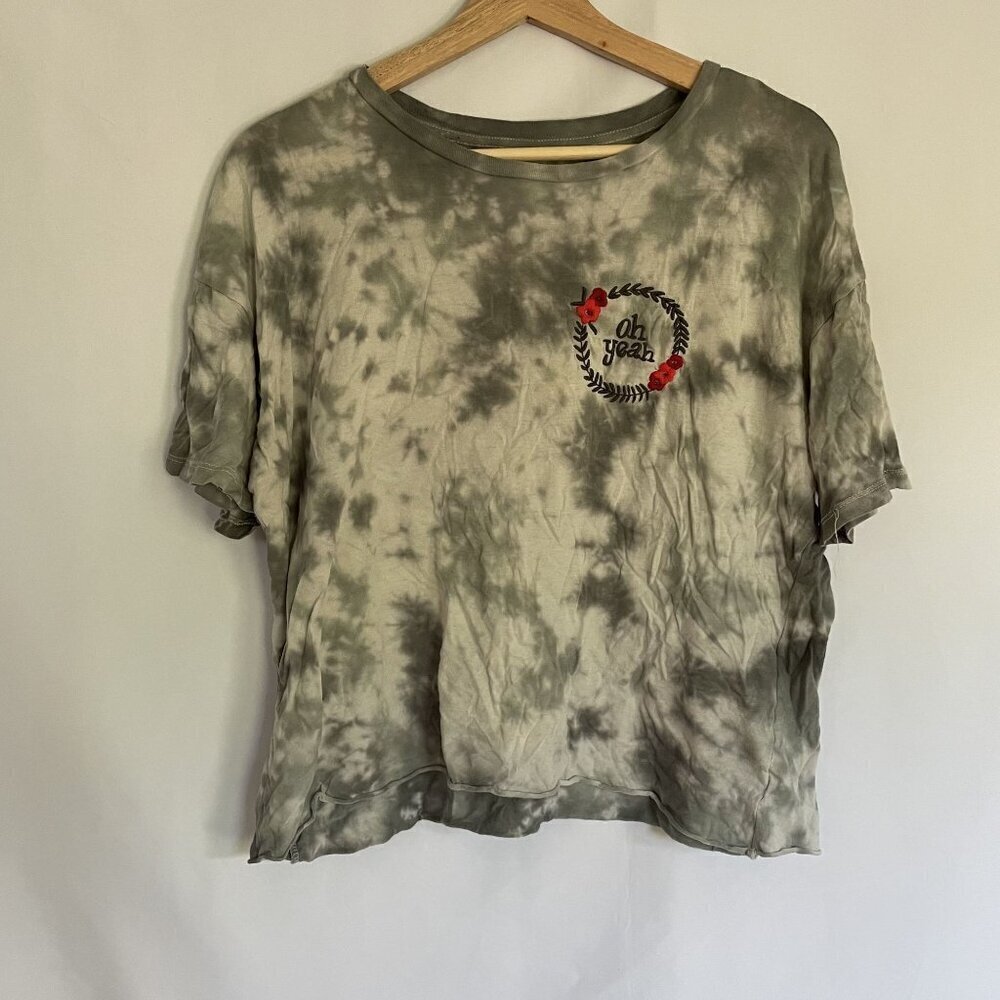 American Eagle outfitters oh yeah embroidery tie dye crop top summer casual